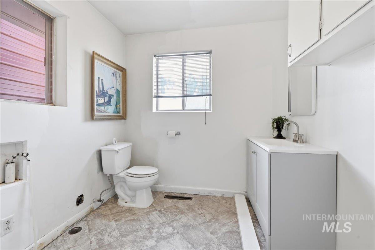 2607 S Montana Property Photo 13
