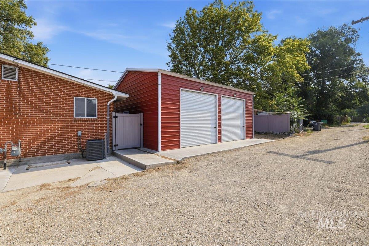2607 S Montana Property Photo 34