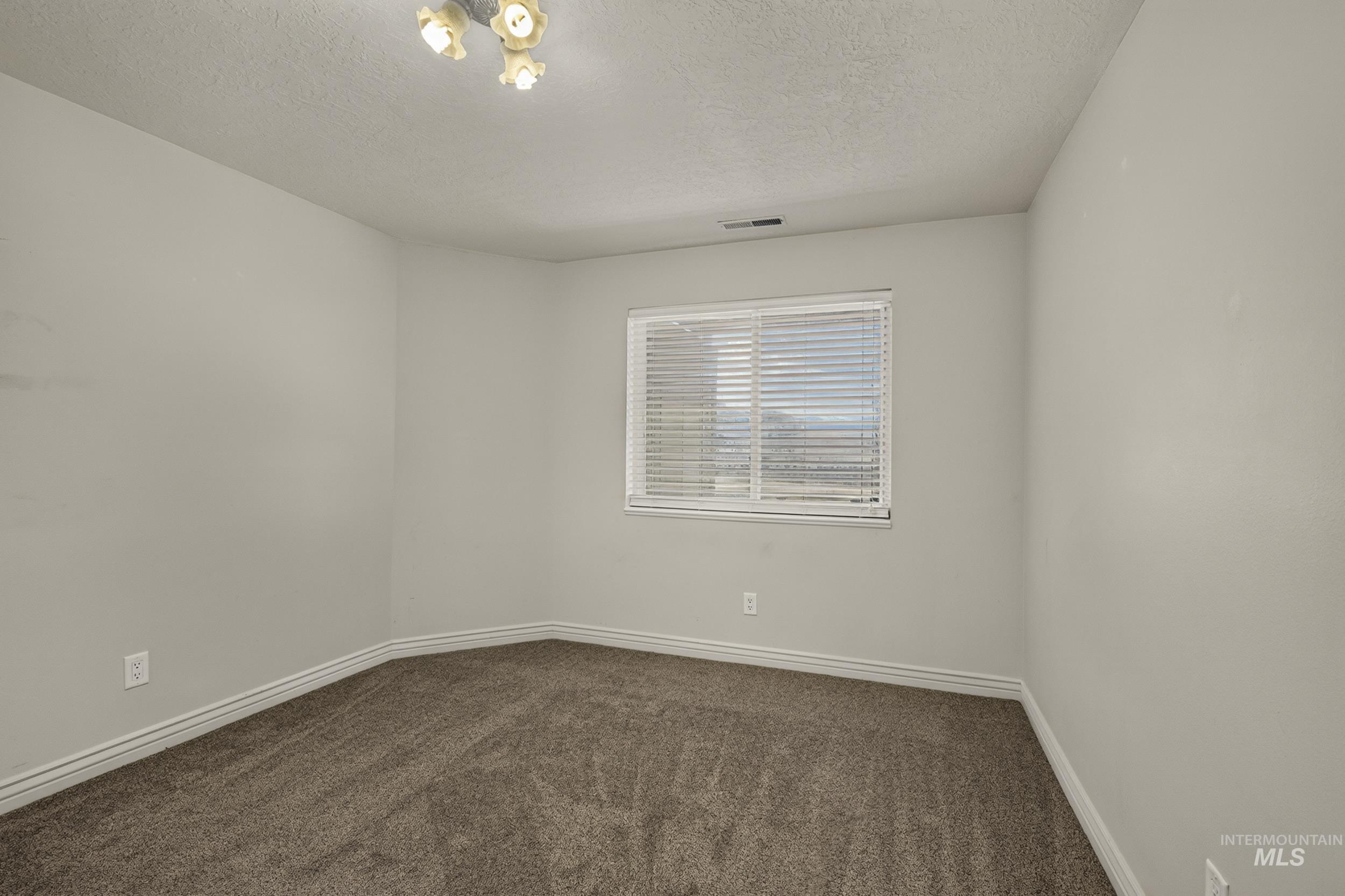 1457 E 4600 N Property Photo 21