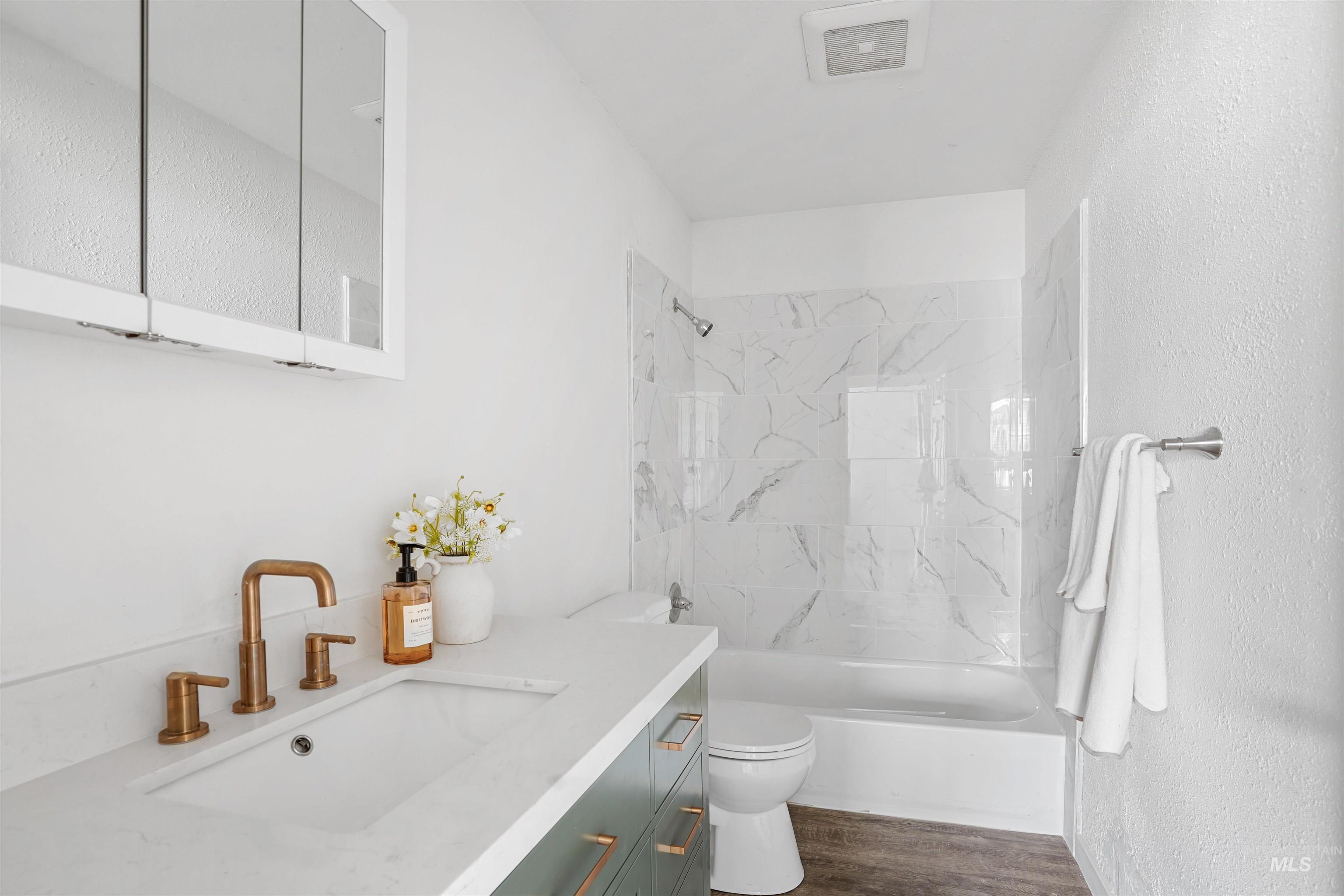 1441 E Street Property Photo 10