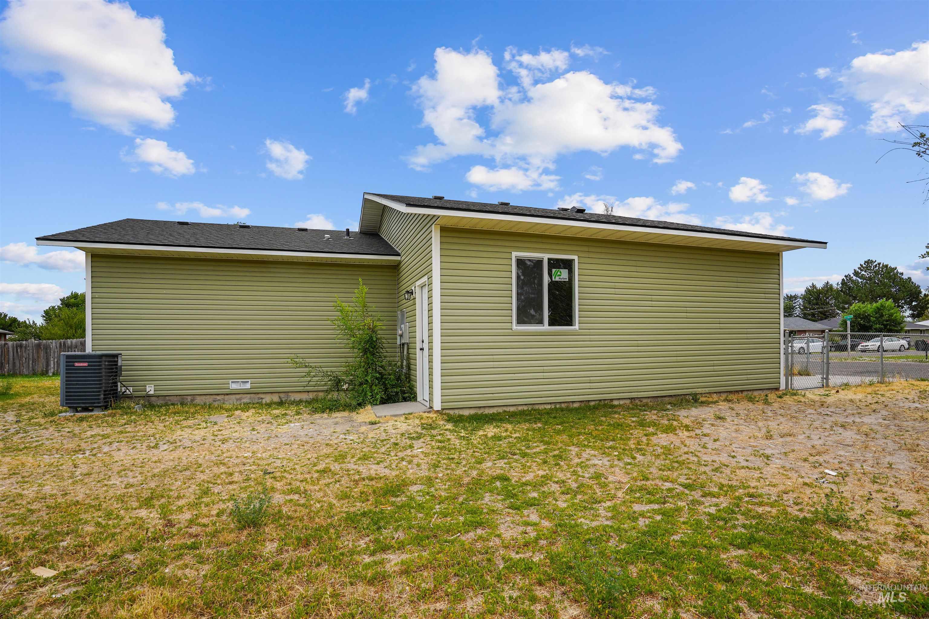 1441 E Street Property Photo 12