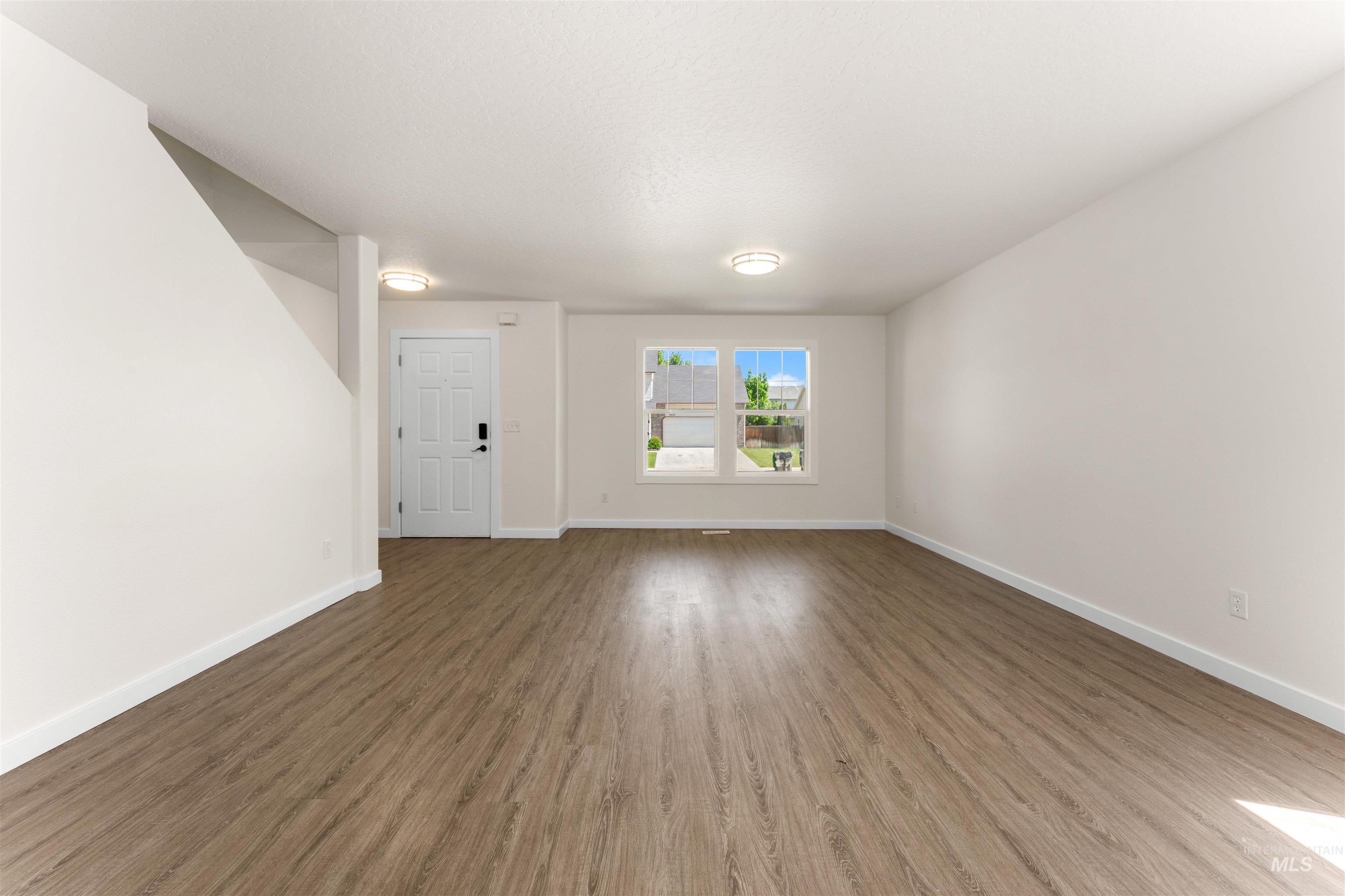 3421 N Tweedbrook Pl. Property Photo 3
