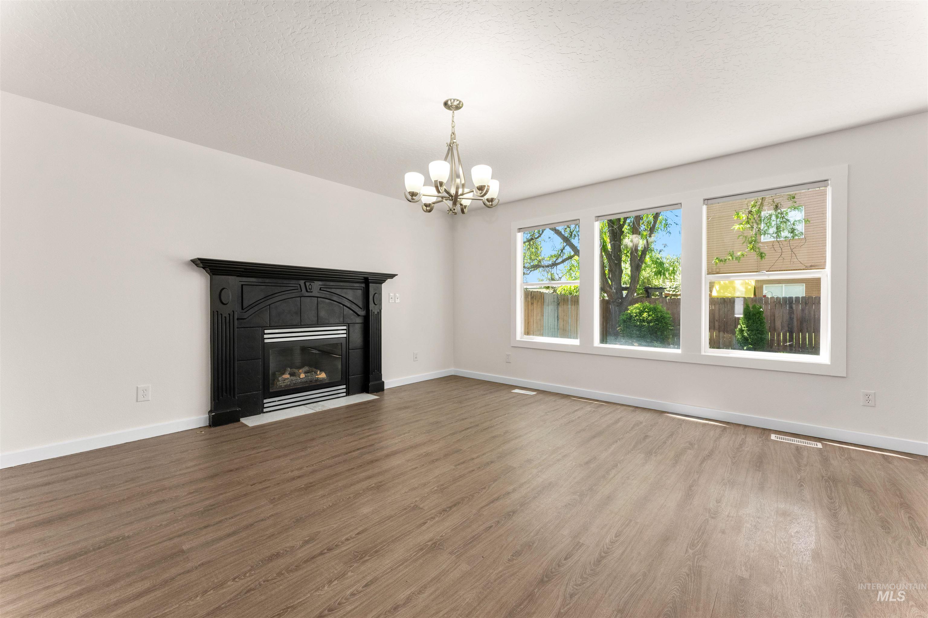 3421 N Tweedbrook Pl. Property Photo 6