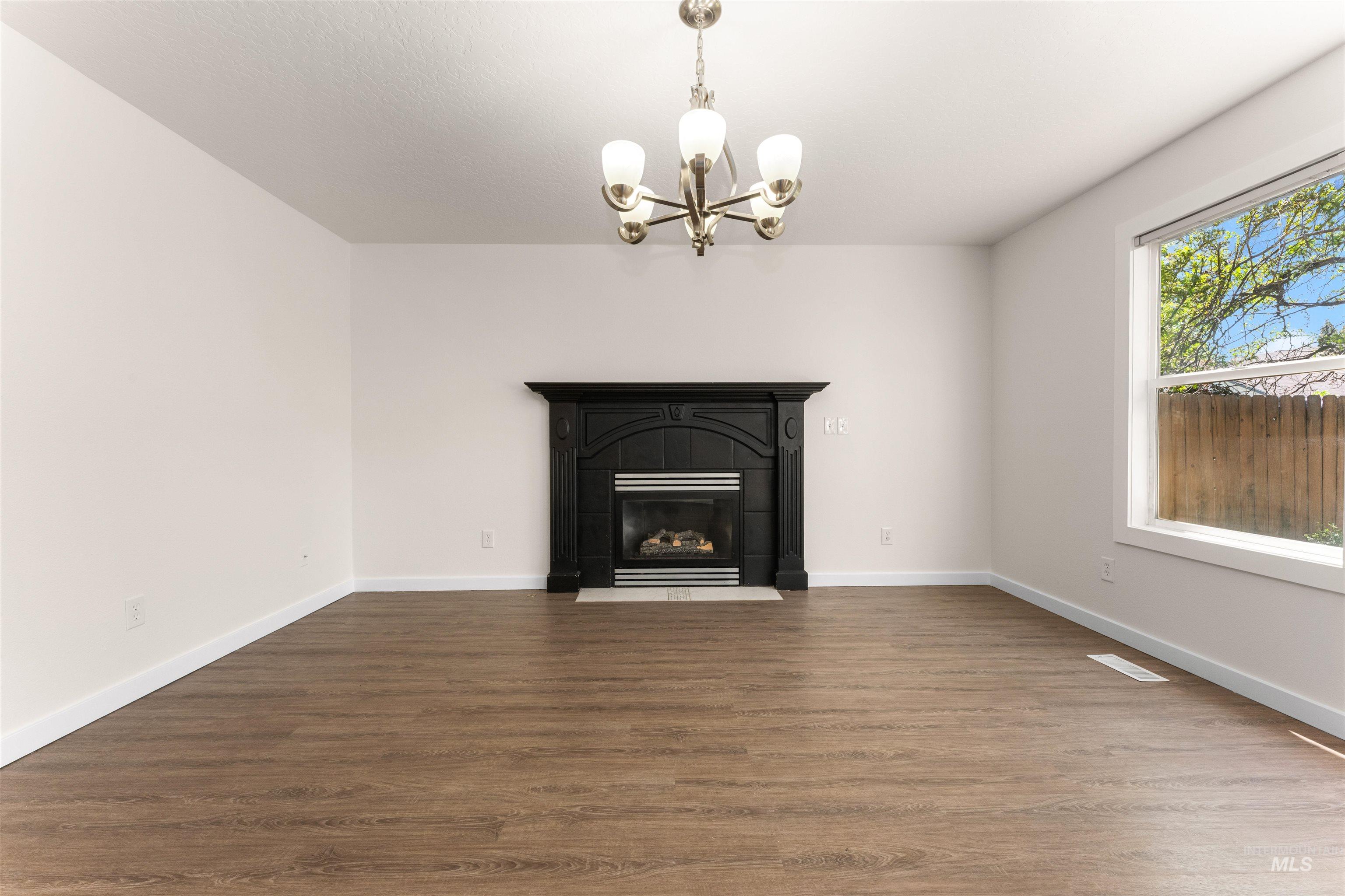 3421 N Tweedbrook Pl. Property Photo 7