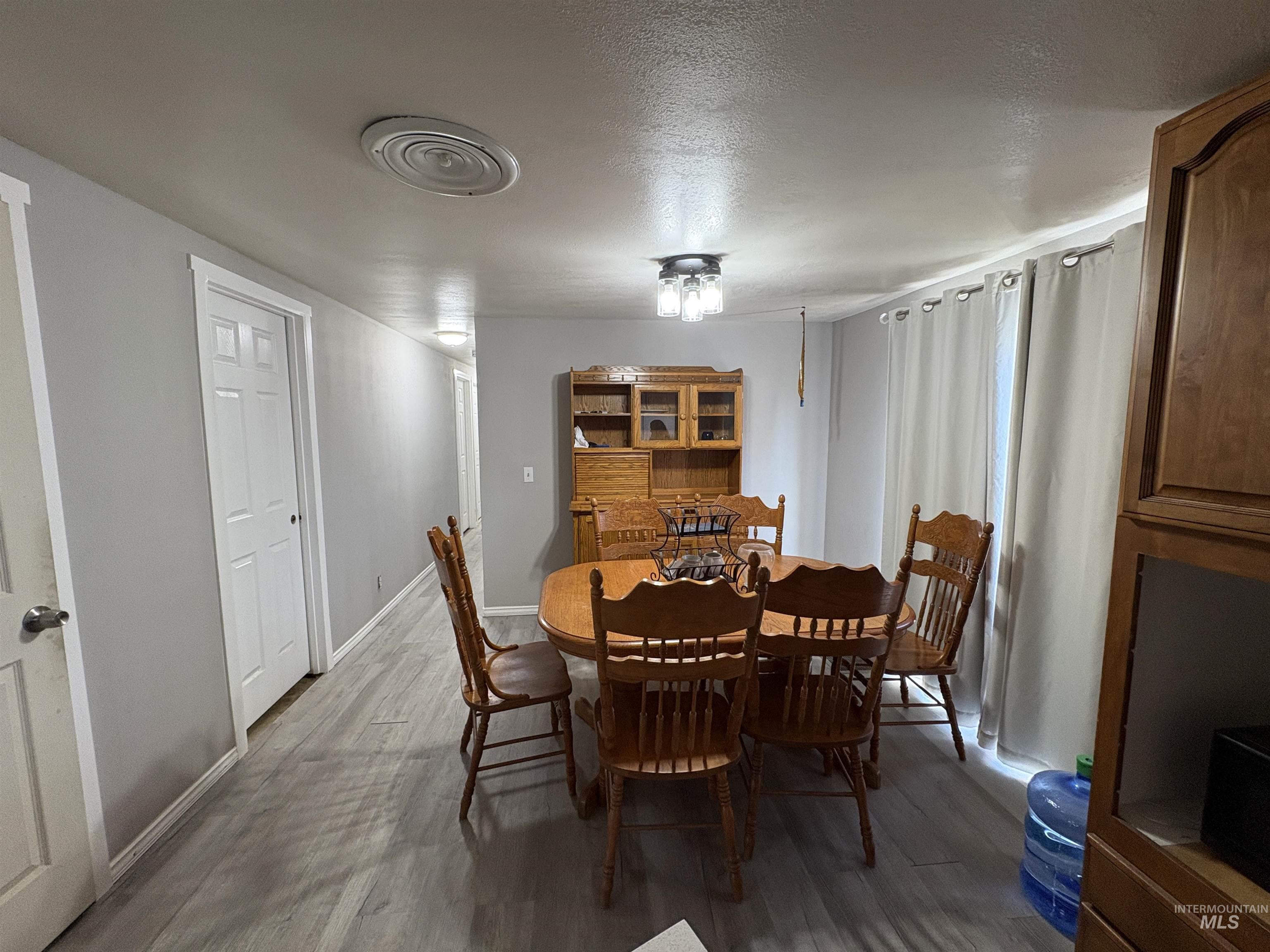 117 E 5th Street Property Photo 7