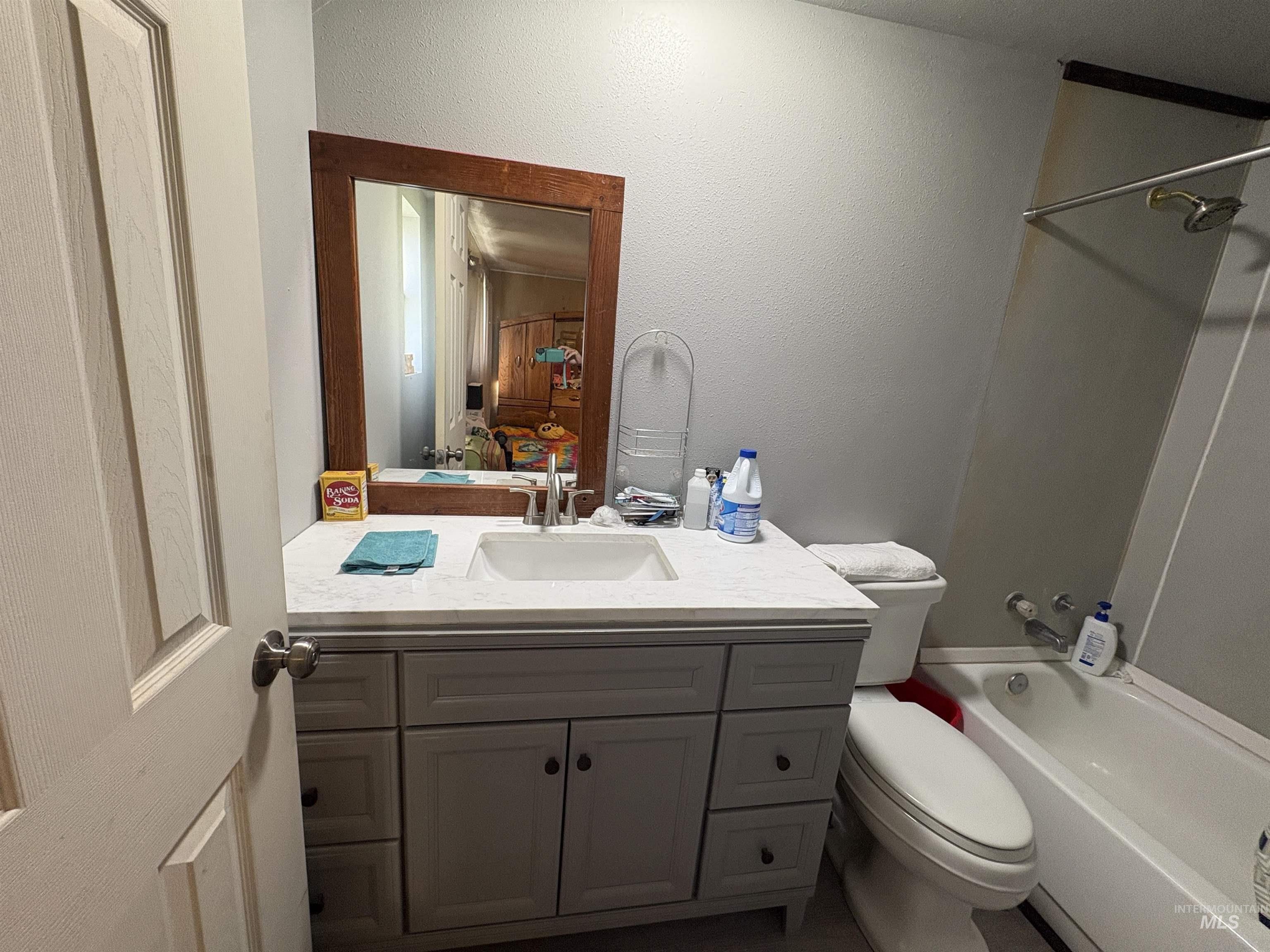 117 E 5th Street Property Photo 11
