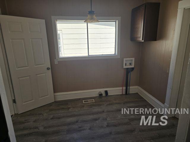 220 S 8th Ave Property Photo 6