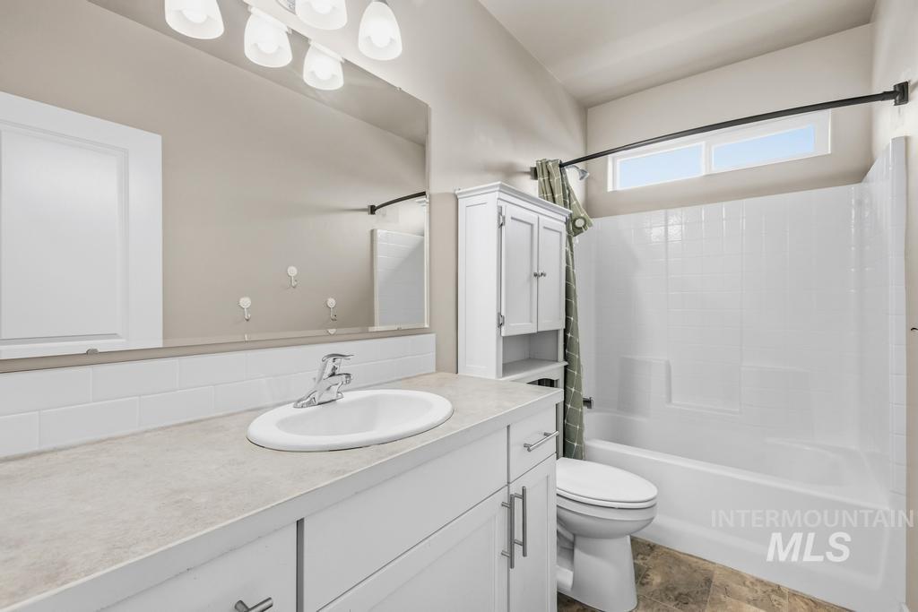 5790 E Lekeitio Village Dr Property Photo 28