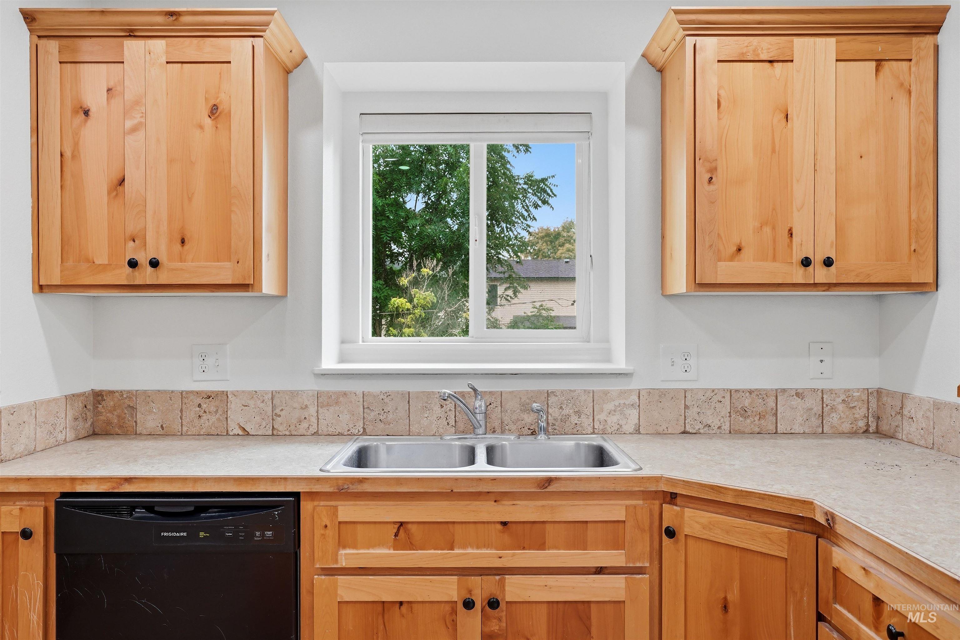 6219 W York Property Photo 7