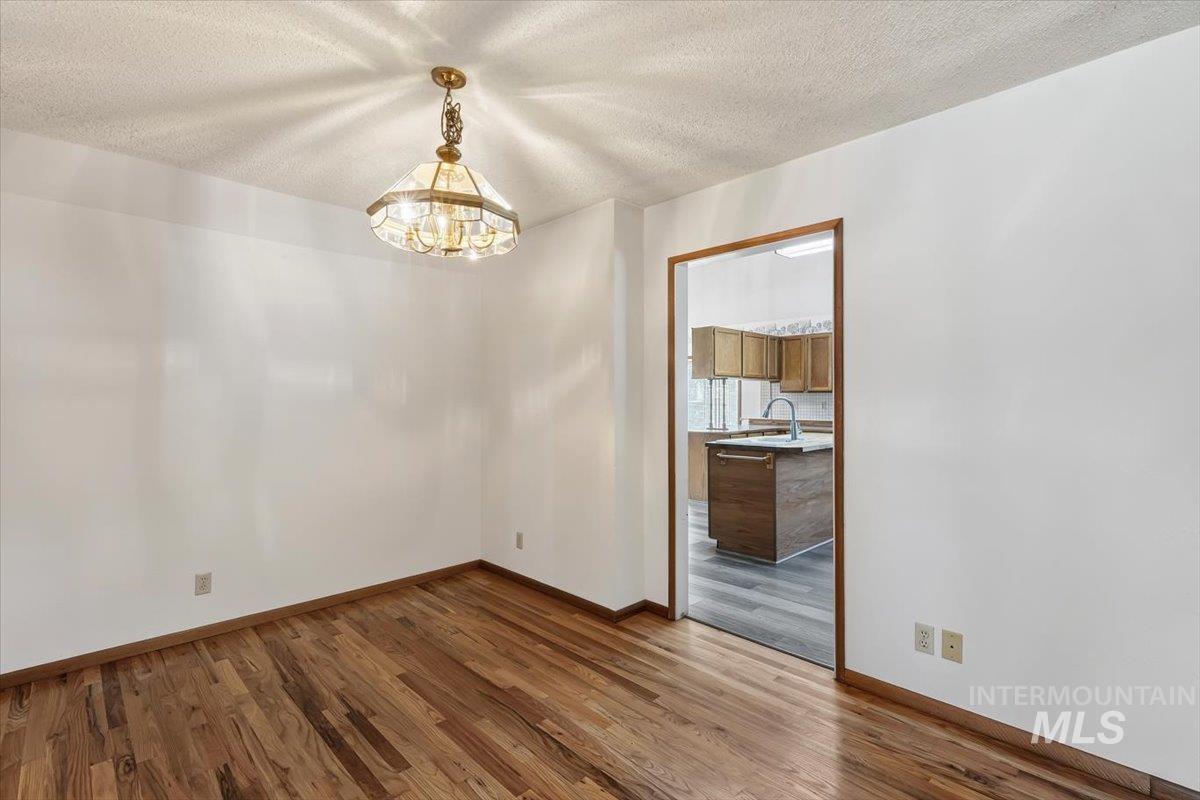 6909 W Sunnybrook Dr Property Photo 9