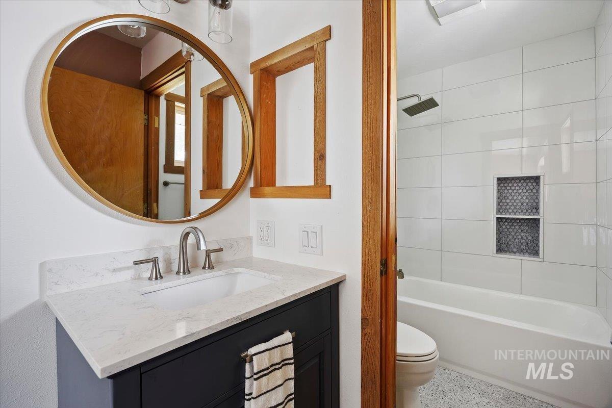 13 N 200 E Property Photo 20