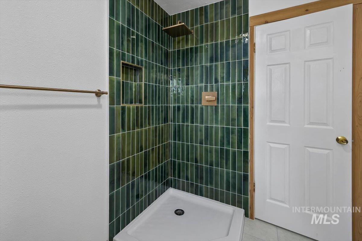 13 N 200 E Property Photo 24