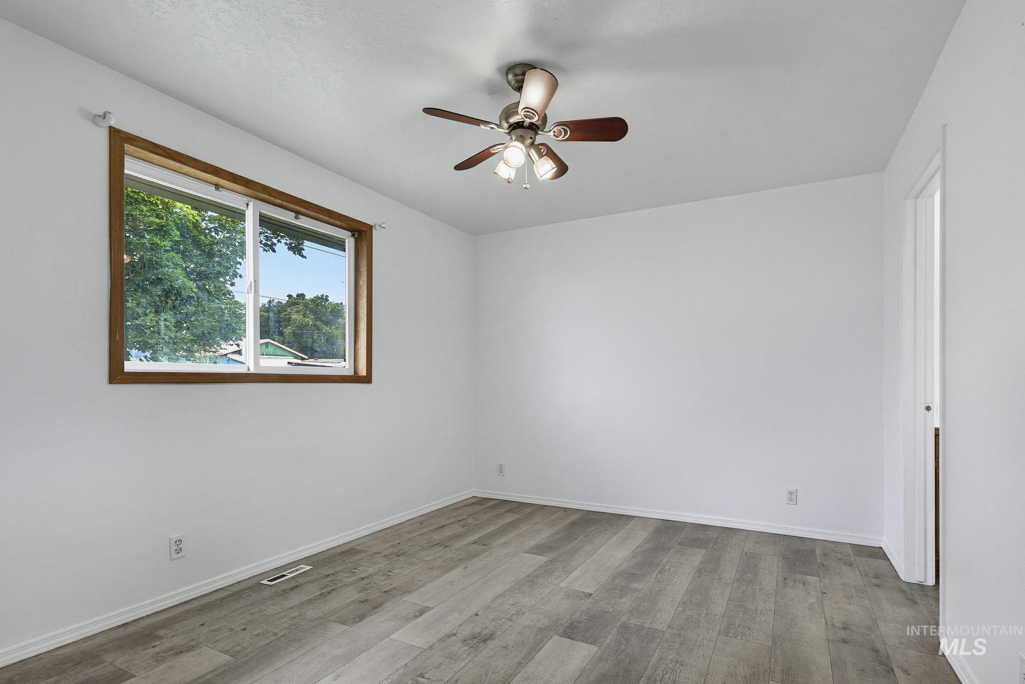 2404 Golden Ave Property Photo 12