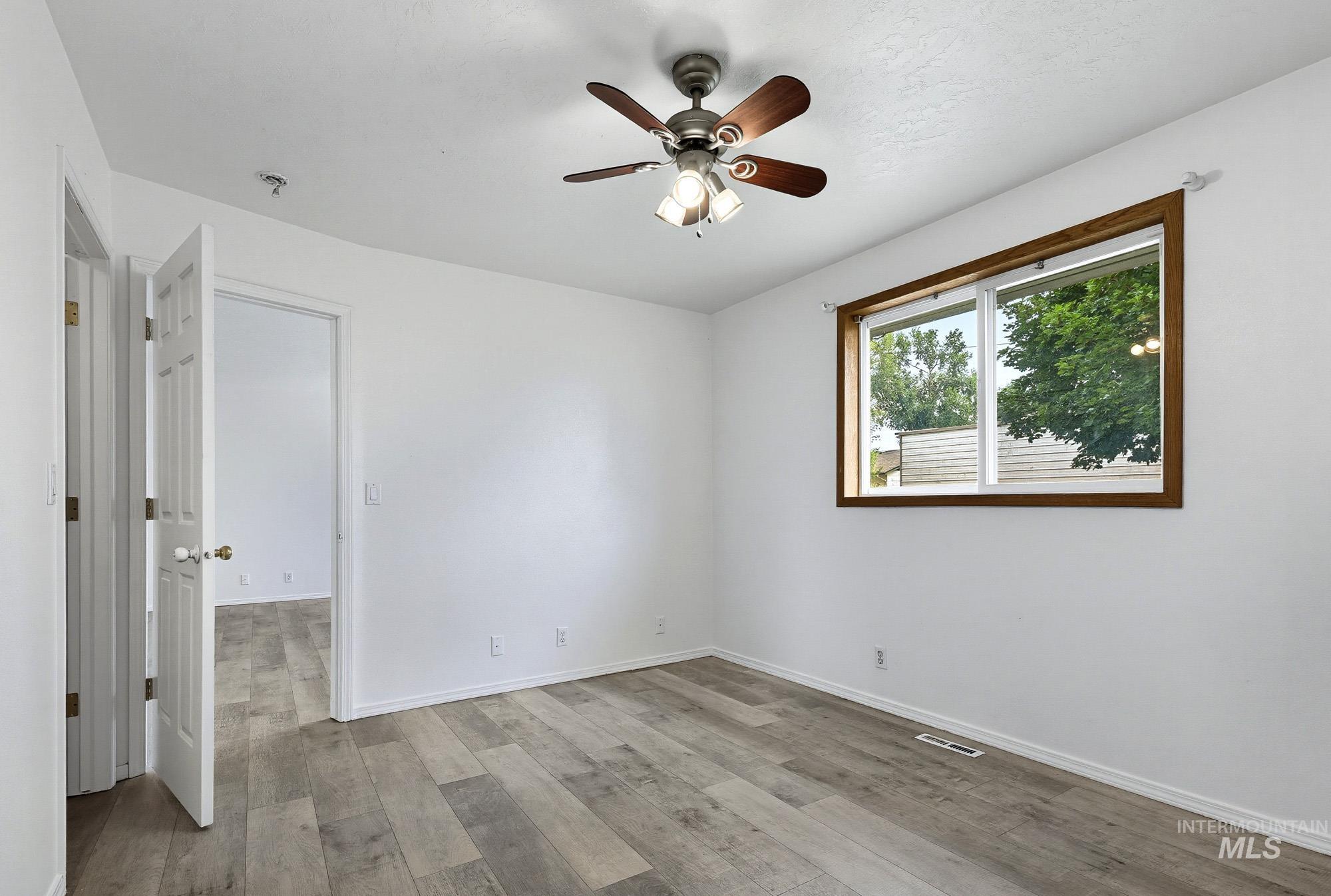 2404 Golden Ave Property Photo 14