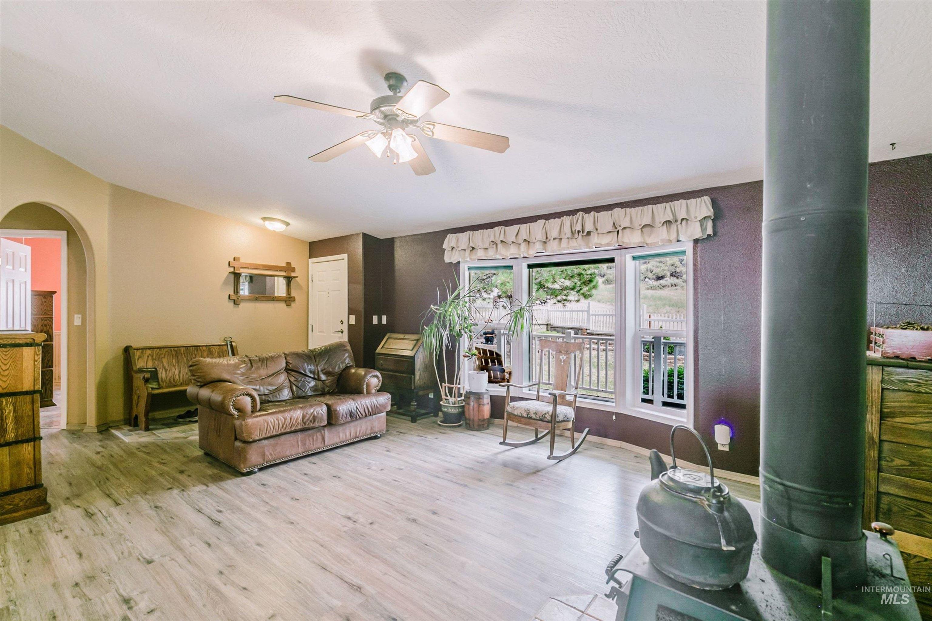 6 Norwood Ct Property Photo 3