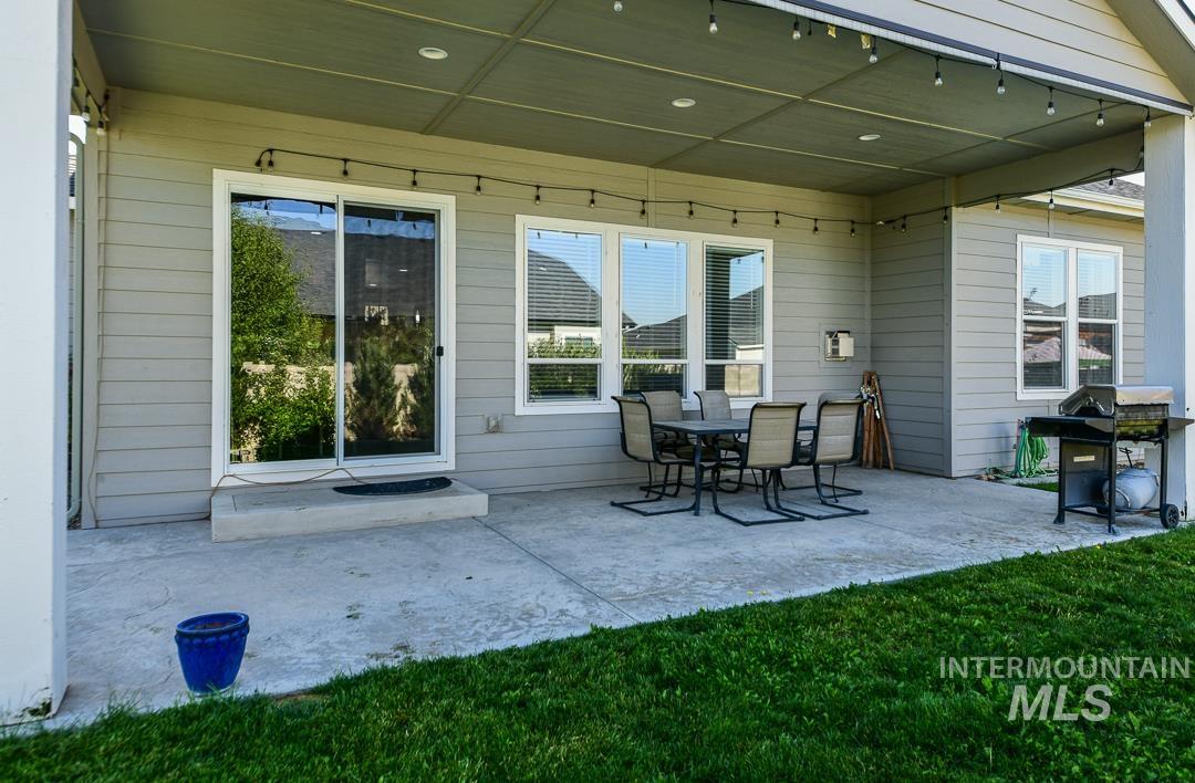 18103 N Timberlake Pl Property Photo 8