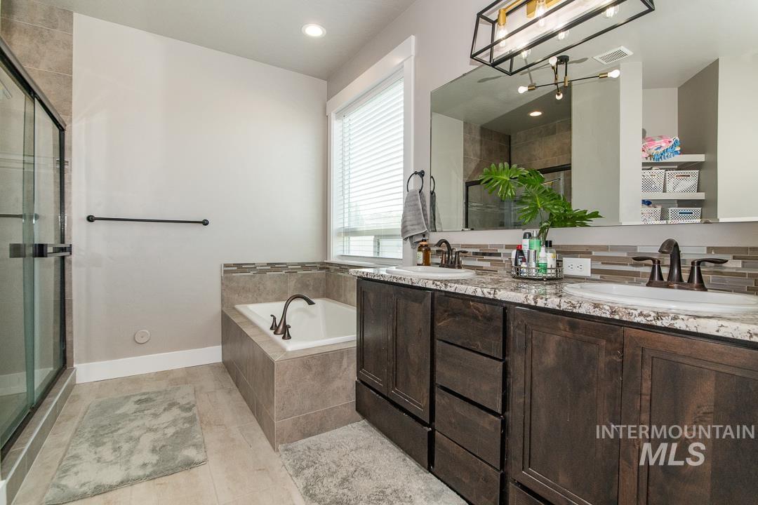 18103 N Timberlake Pl Property Photo 31