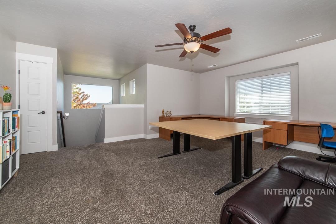 18103 N Timberlake Pl Property Photo 38