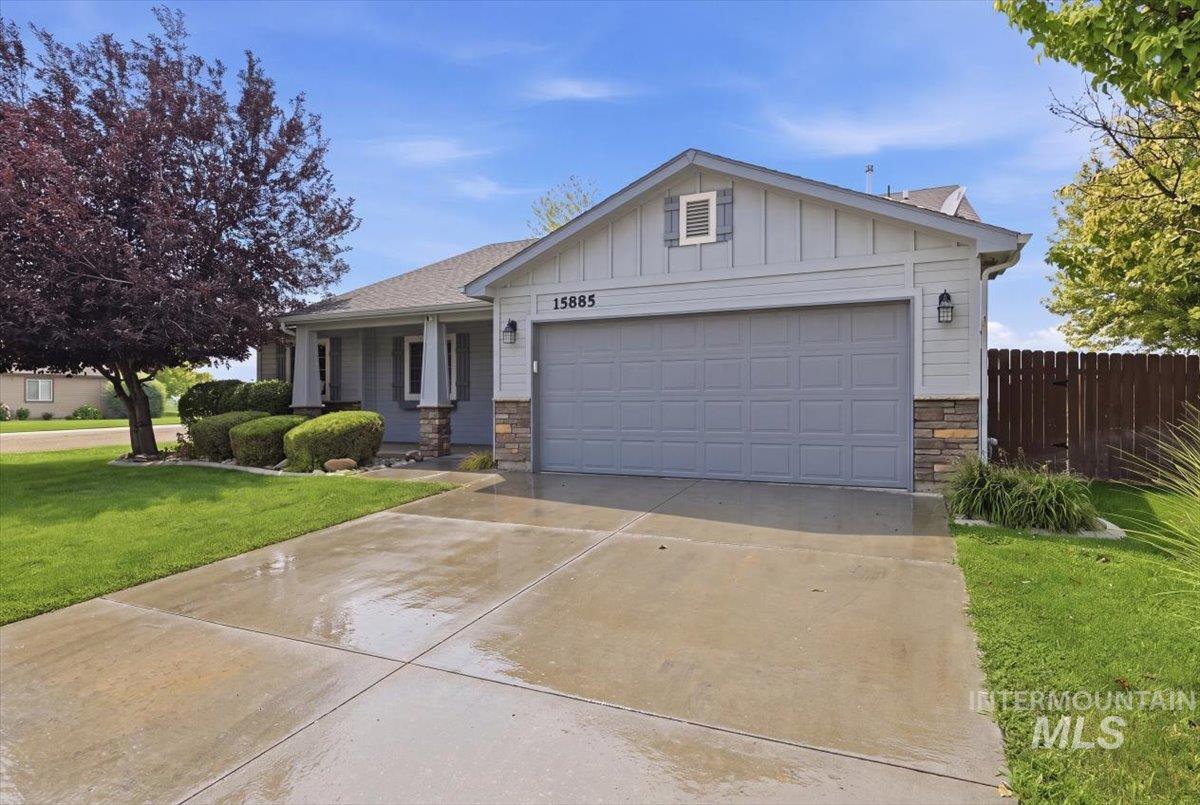 15885 Granite Peak Avenue Property Photo 3