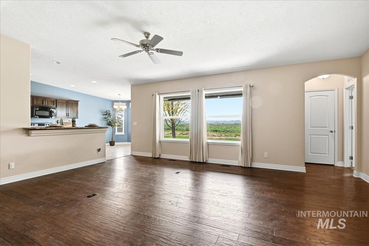 15885 Granite Peak Avenue Property Photo 7