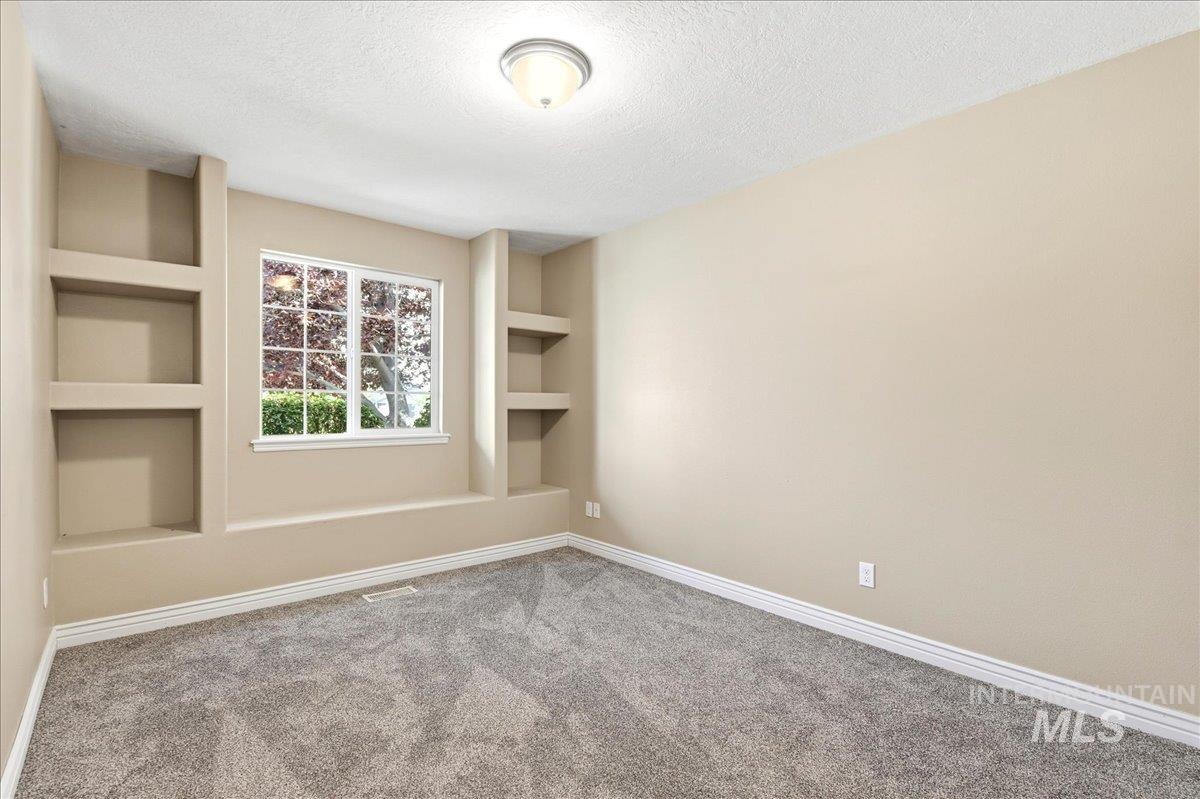 15885 Granite Peak Avenue Property Photo 27