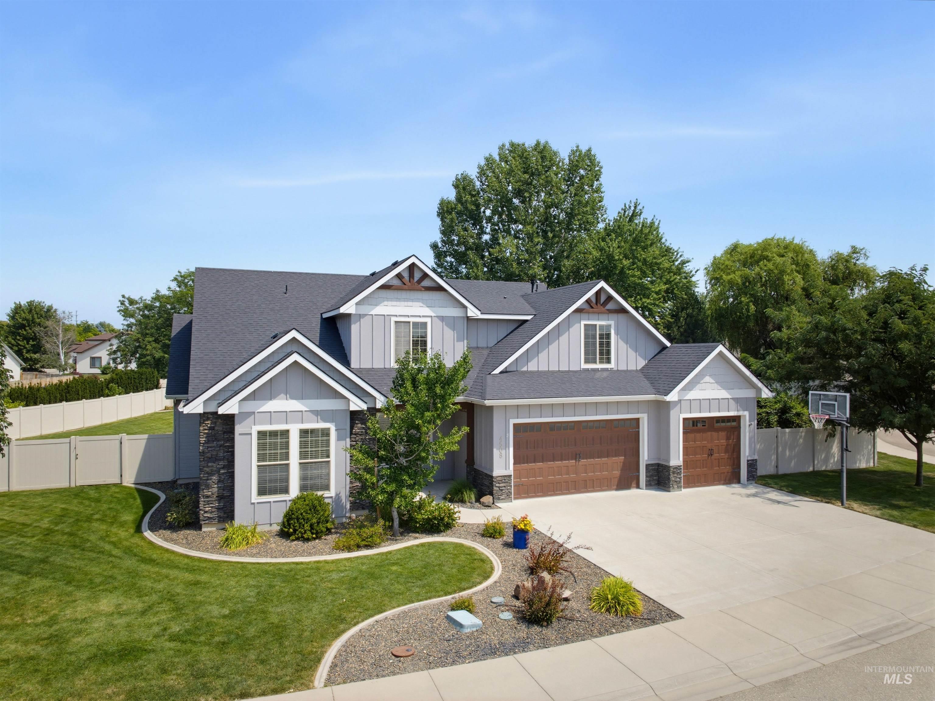 4508 N Rosepoint Place