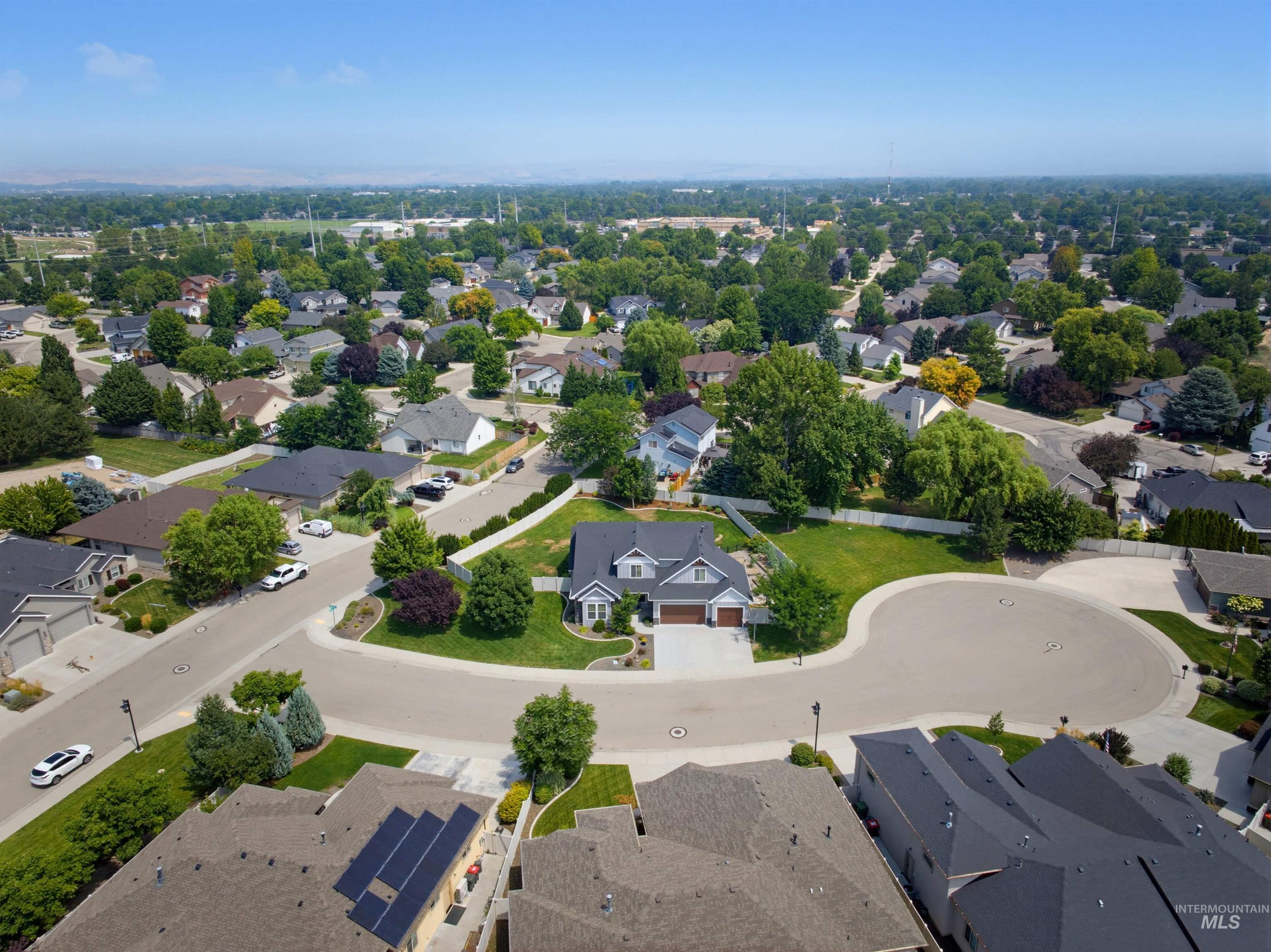 4508 N Rosepoint Place Property Photo 4
