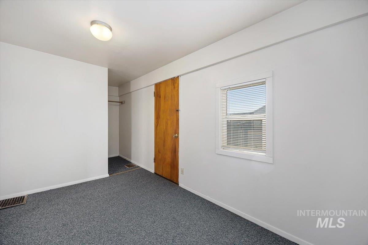 201 Locust Street South Property Photo 5