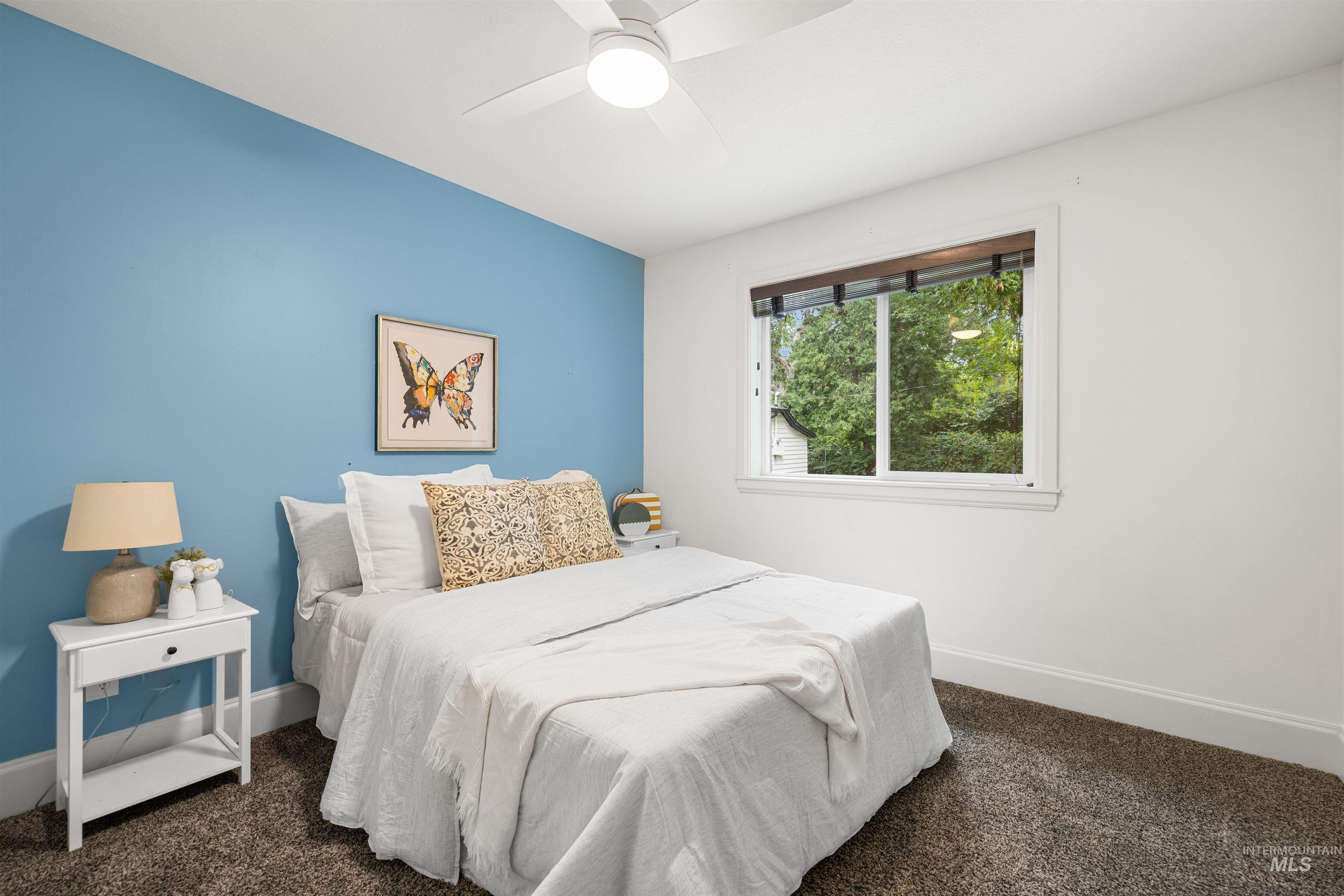 3012 W Clark Street Property Photo 25