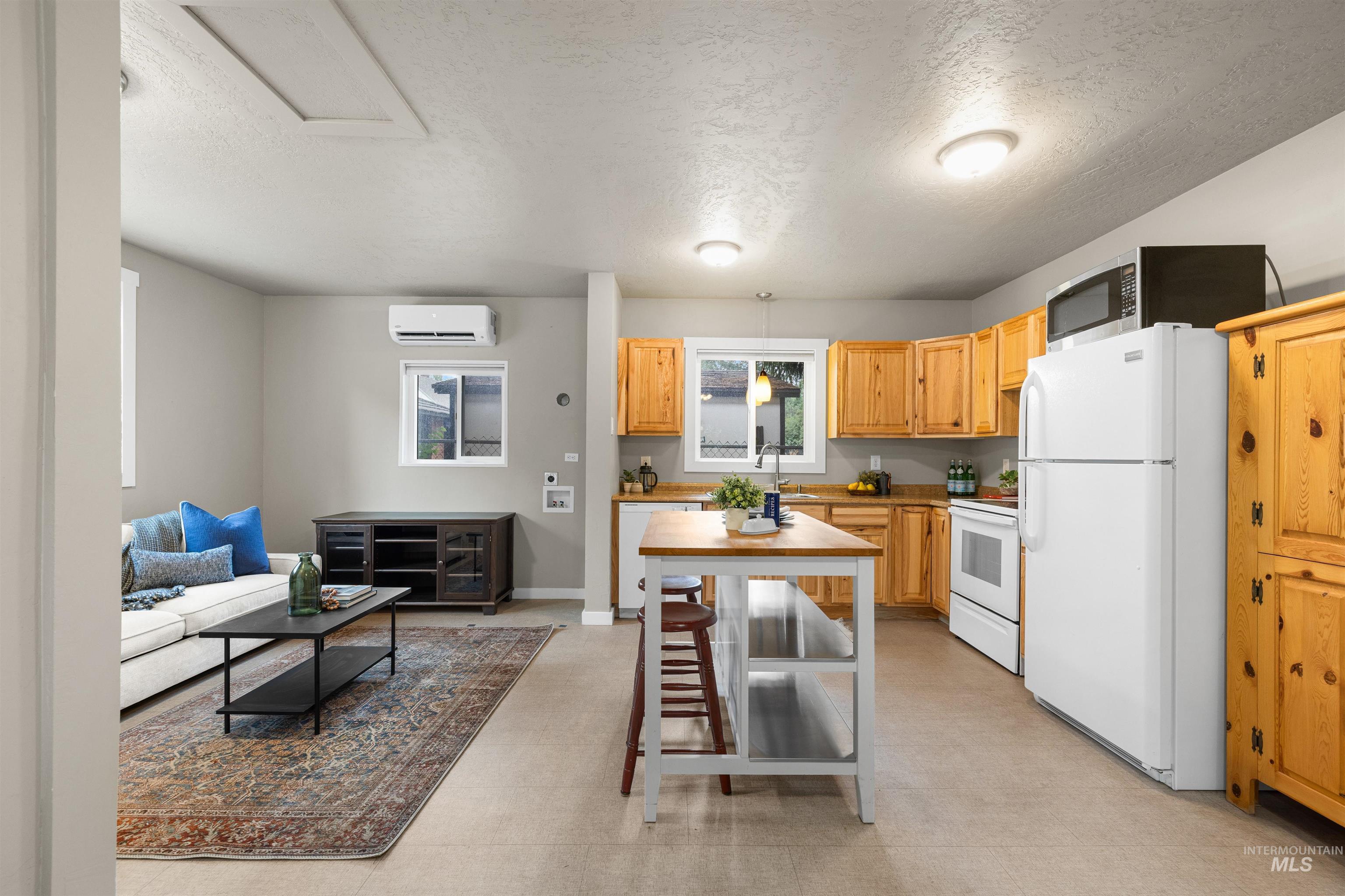 3012 W Clark Street Property Photo 32
