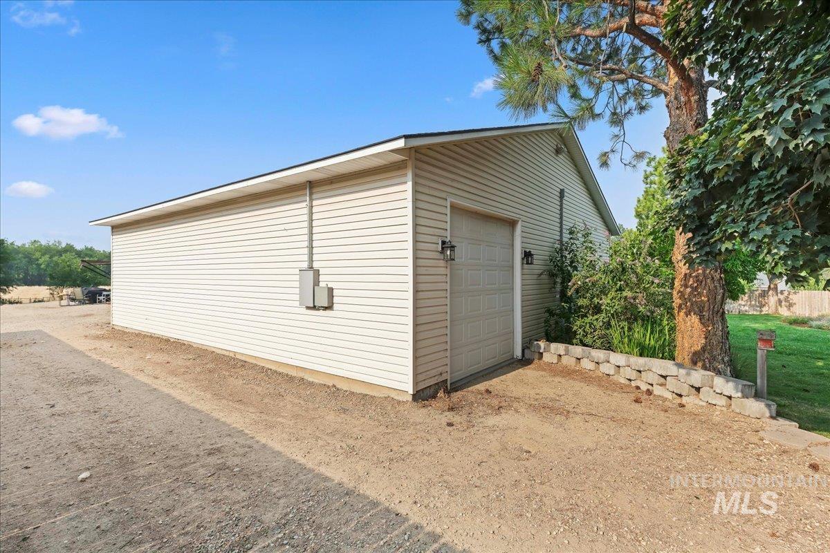 11269 W Reutzel Dr. Property Photo 13