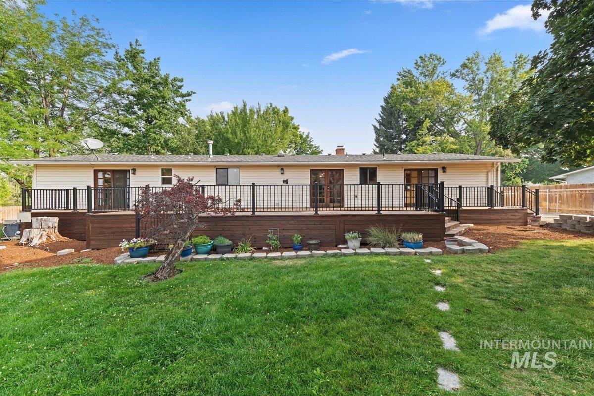 11269 W Reutzel Dr. Property Photo 15