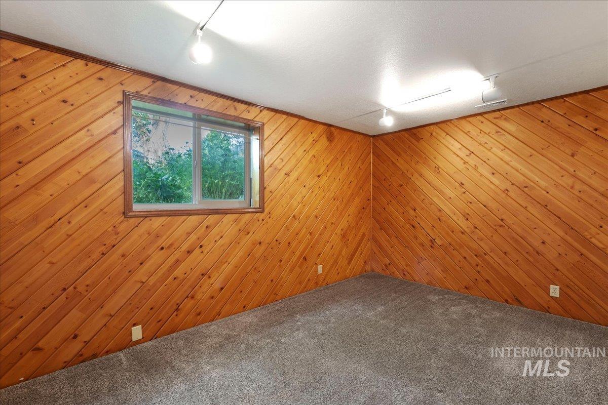11269 W Reutzel Dr. Property Photo 27