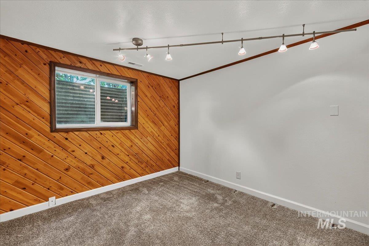 11269 W Reutzel Dr. Property Photo 28