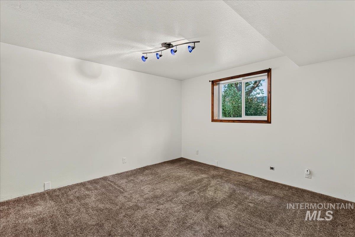 11269 W Reutzel Dr. Property Photo 29