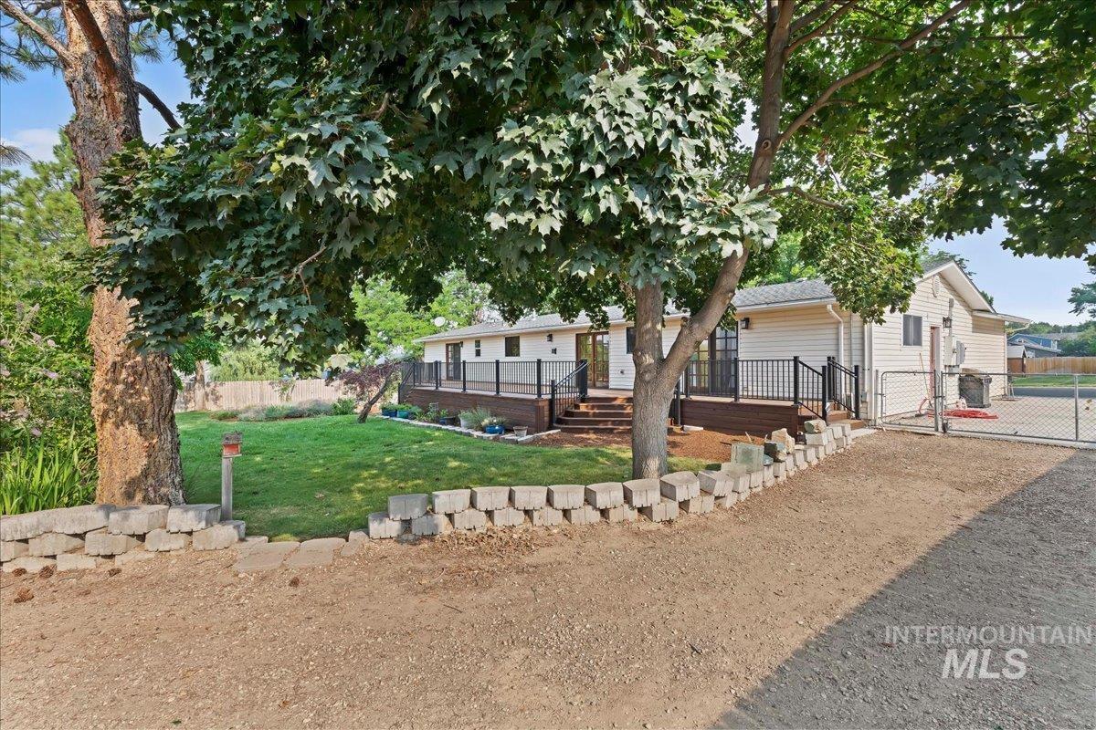 11269 W Reutzel Dr. Property Photo 34