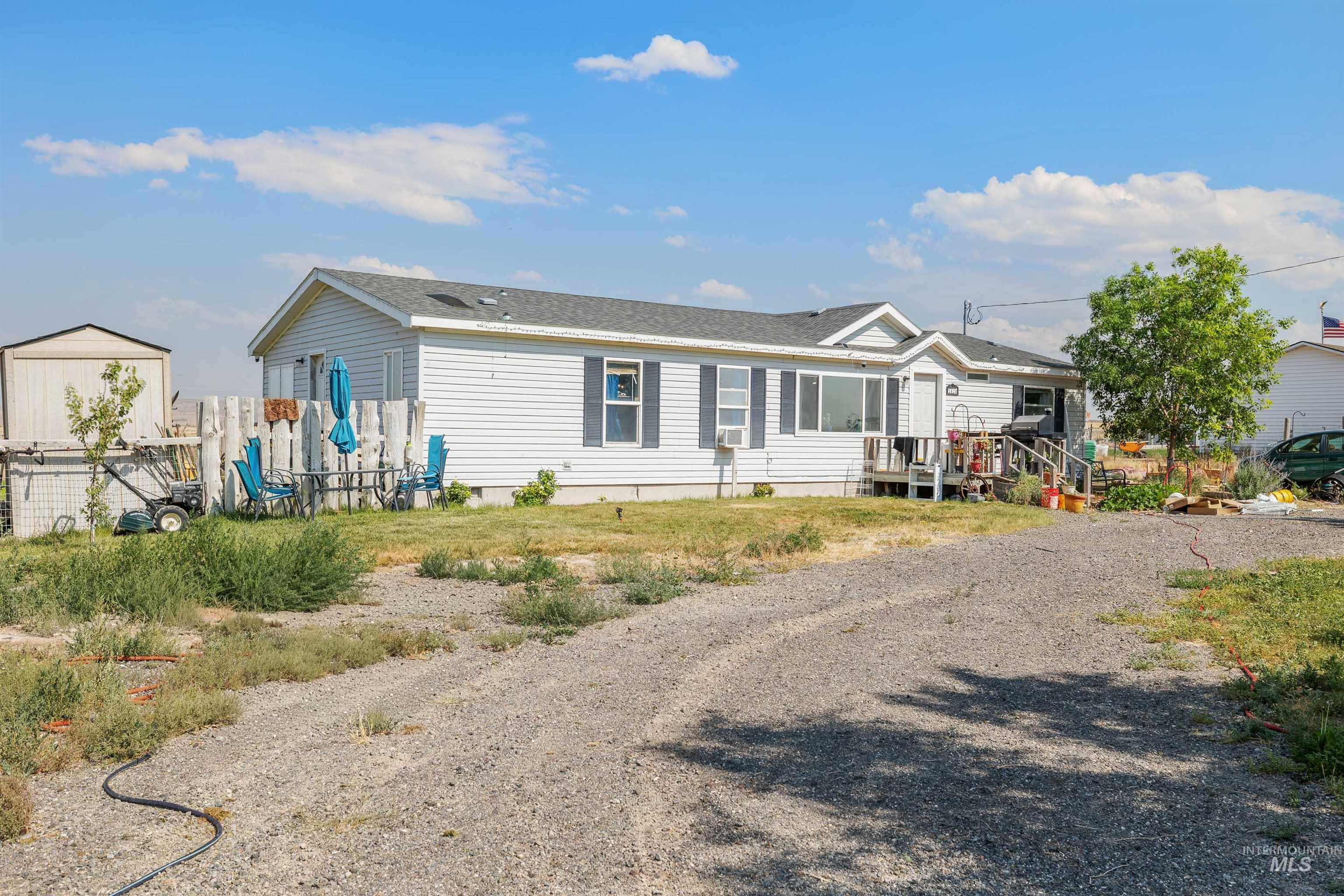 2424 Oakley Ave Property Photo 1