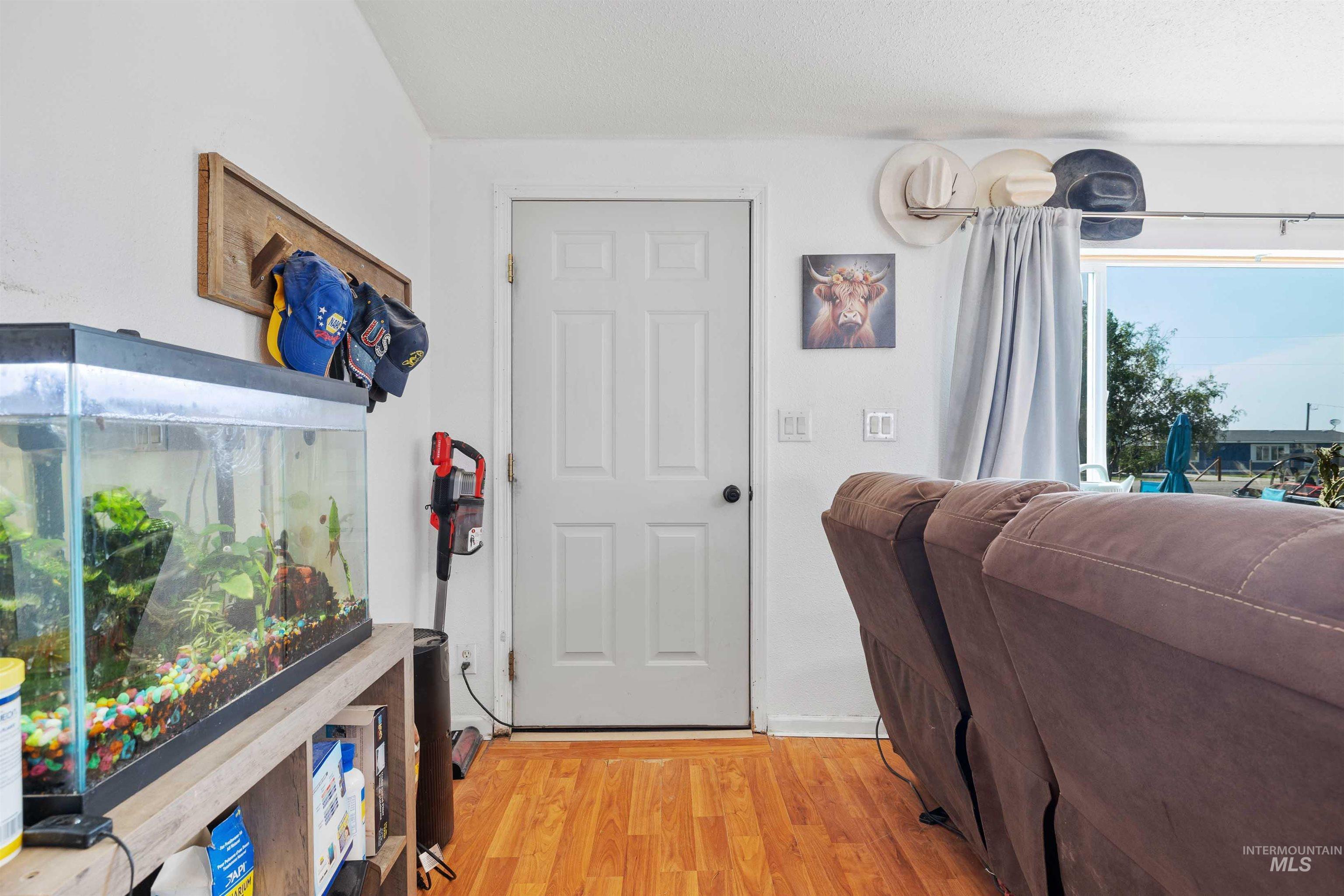 2424 Oakley Ave Property Photo 4