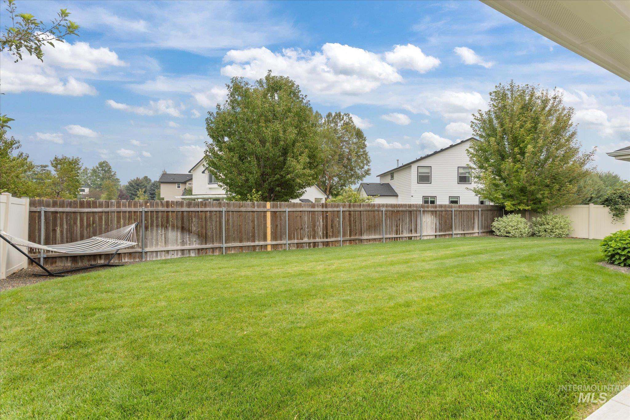 4580 N Bryce Canyon Ave Property Photo 28