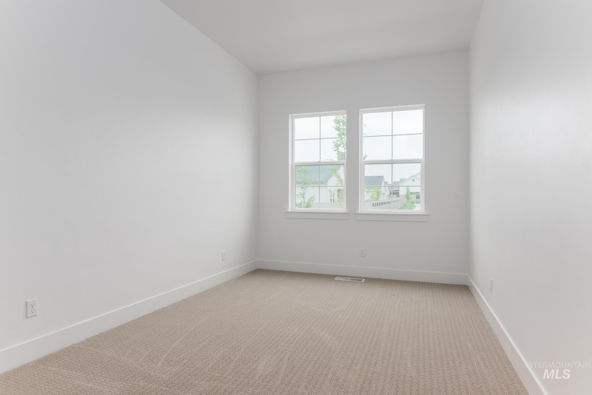 2598 N Leatherwood Ave Property Photo 22