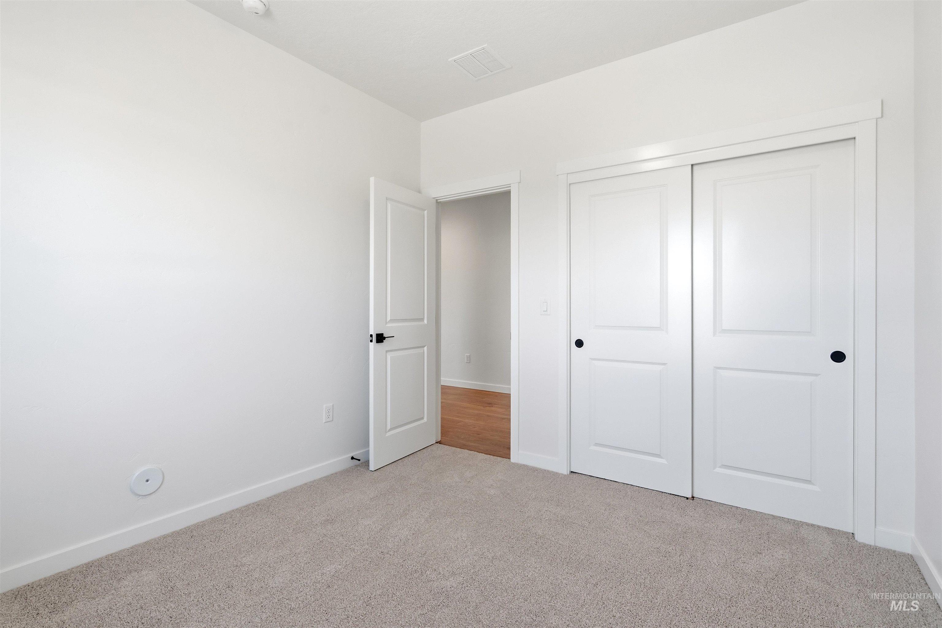 4416 Solitude Way Property Photo 28