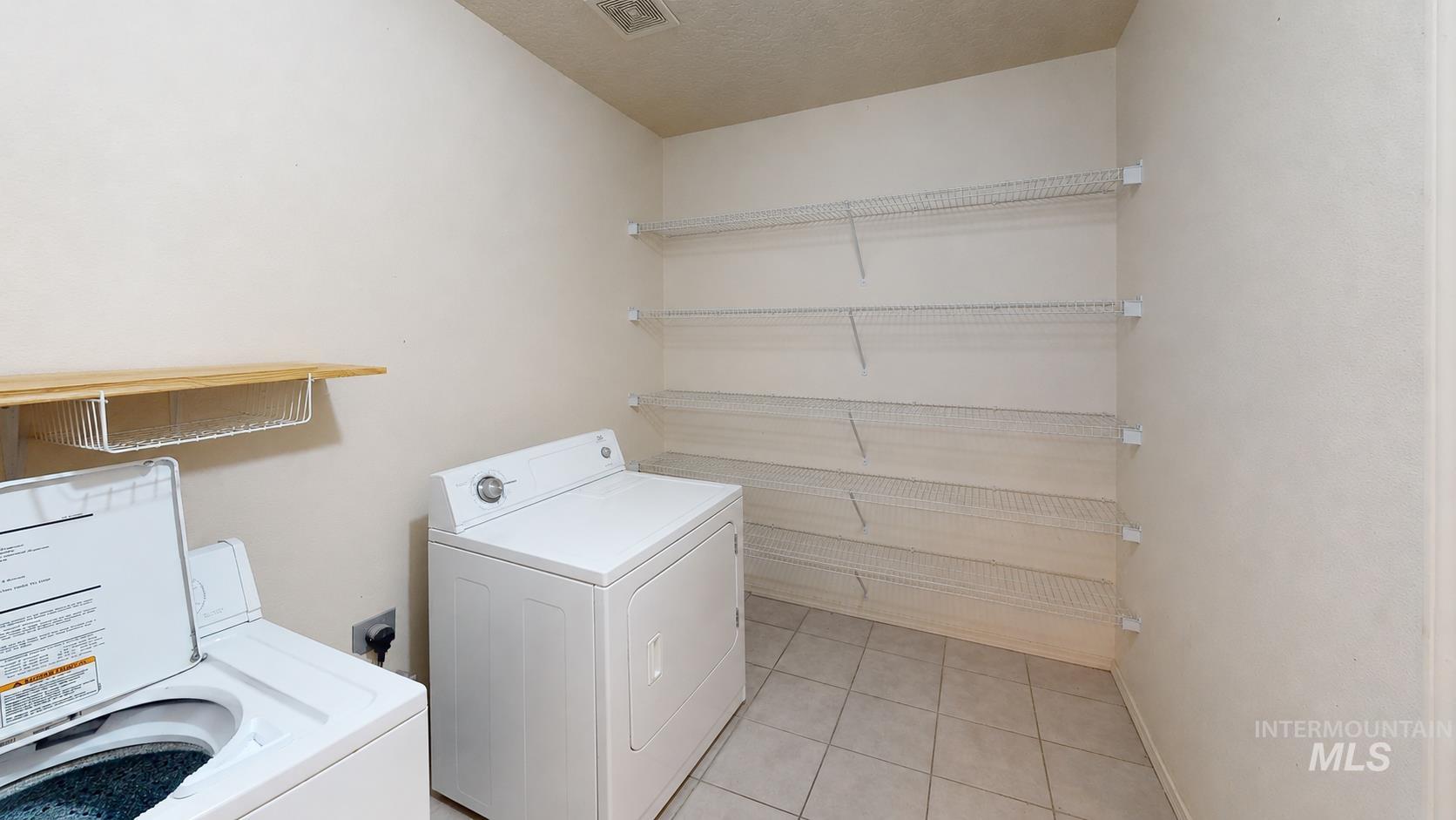12976 Alicia St Property Photo 5