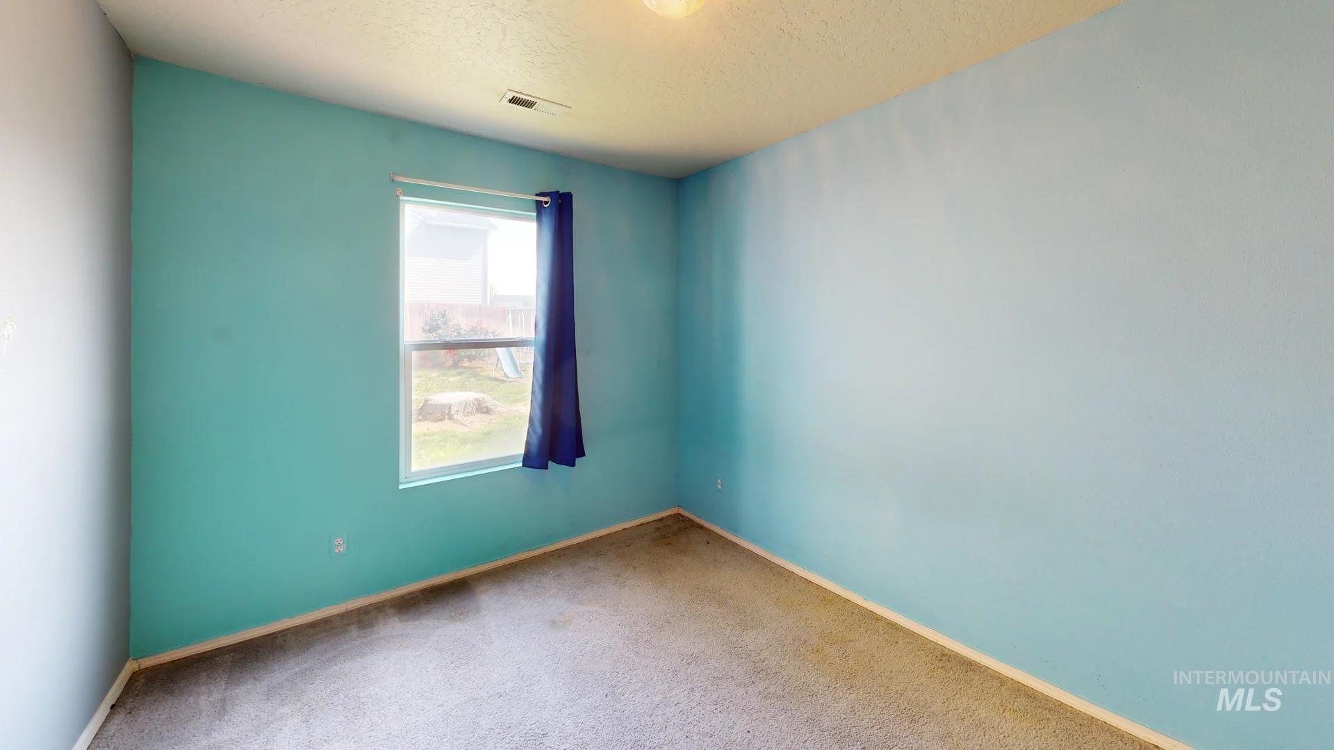 12976 Alicia St Property Photo 8