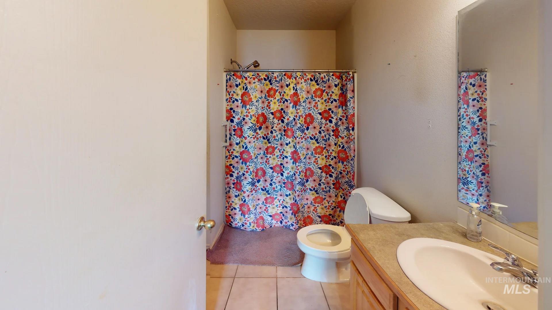 12976 Alicia St Property Photo 9