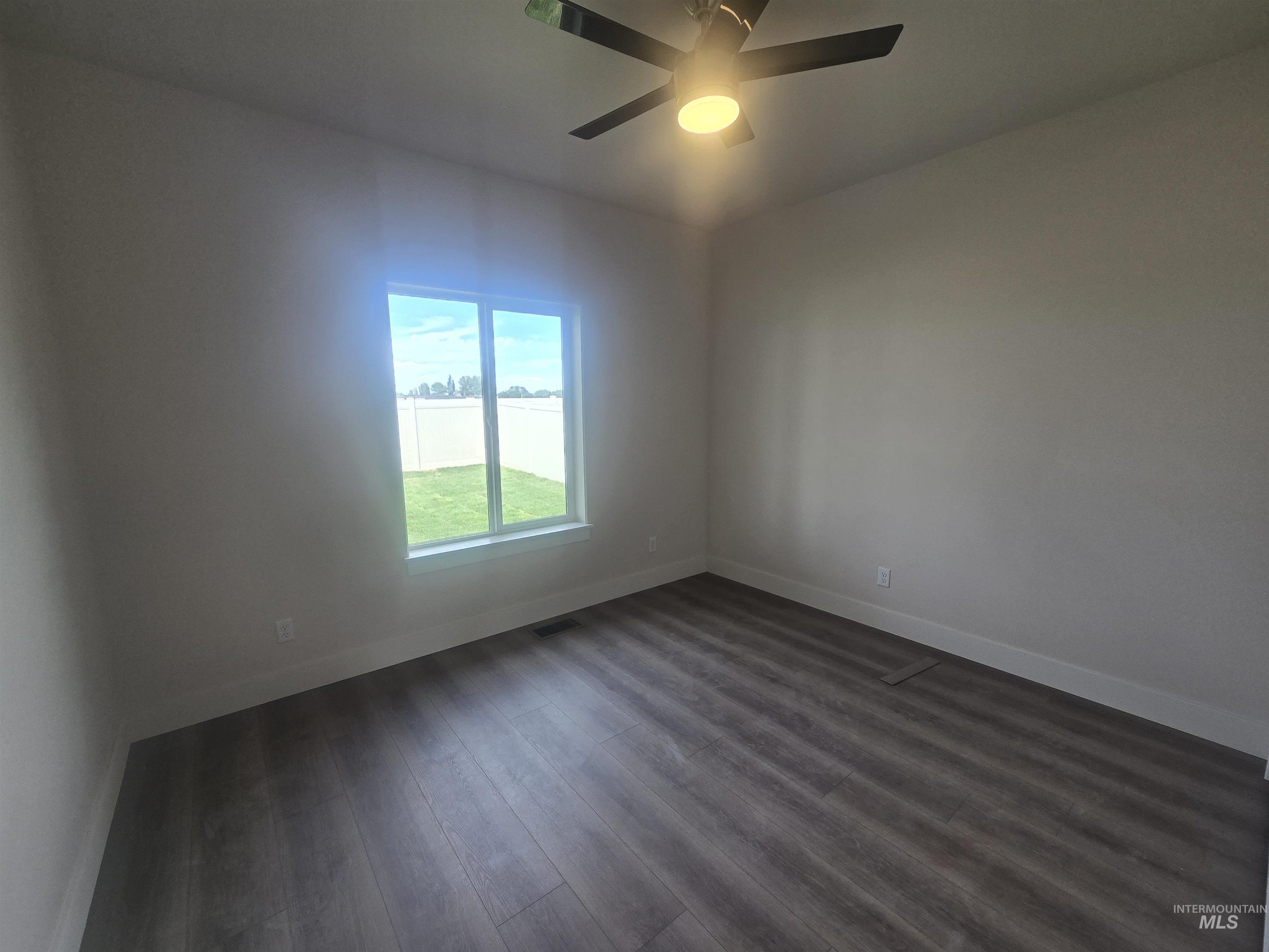 922 Adamite Road Property Photo 12