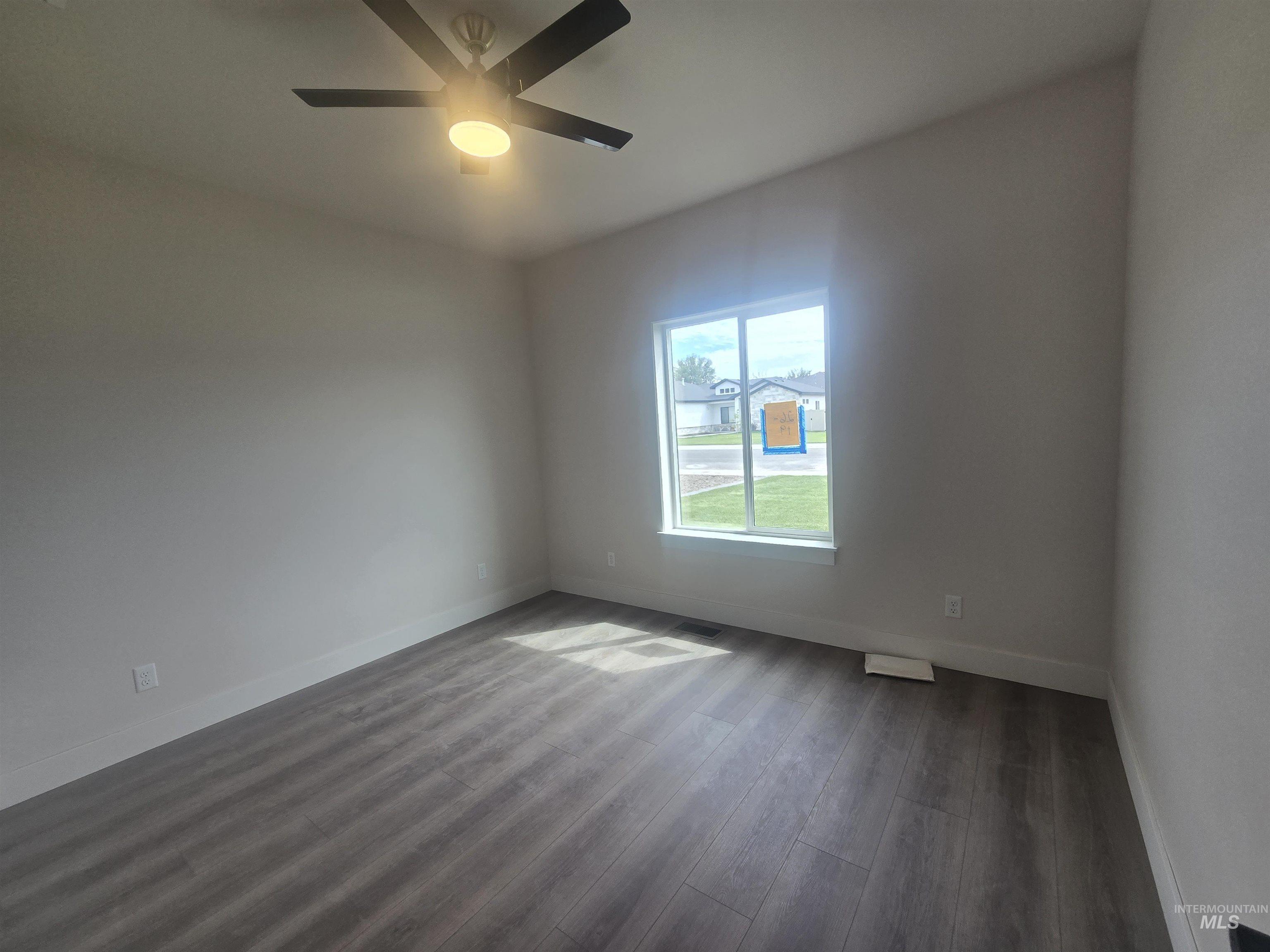 922 Adamite Road Property Photo 15