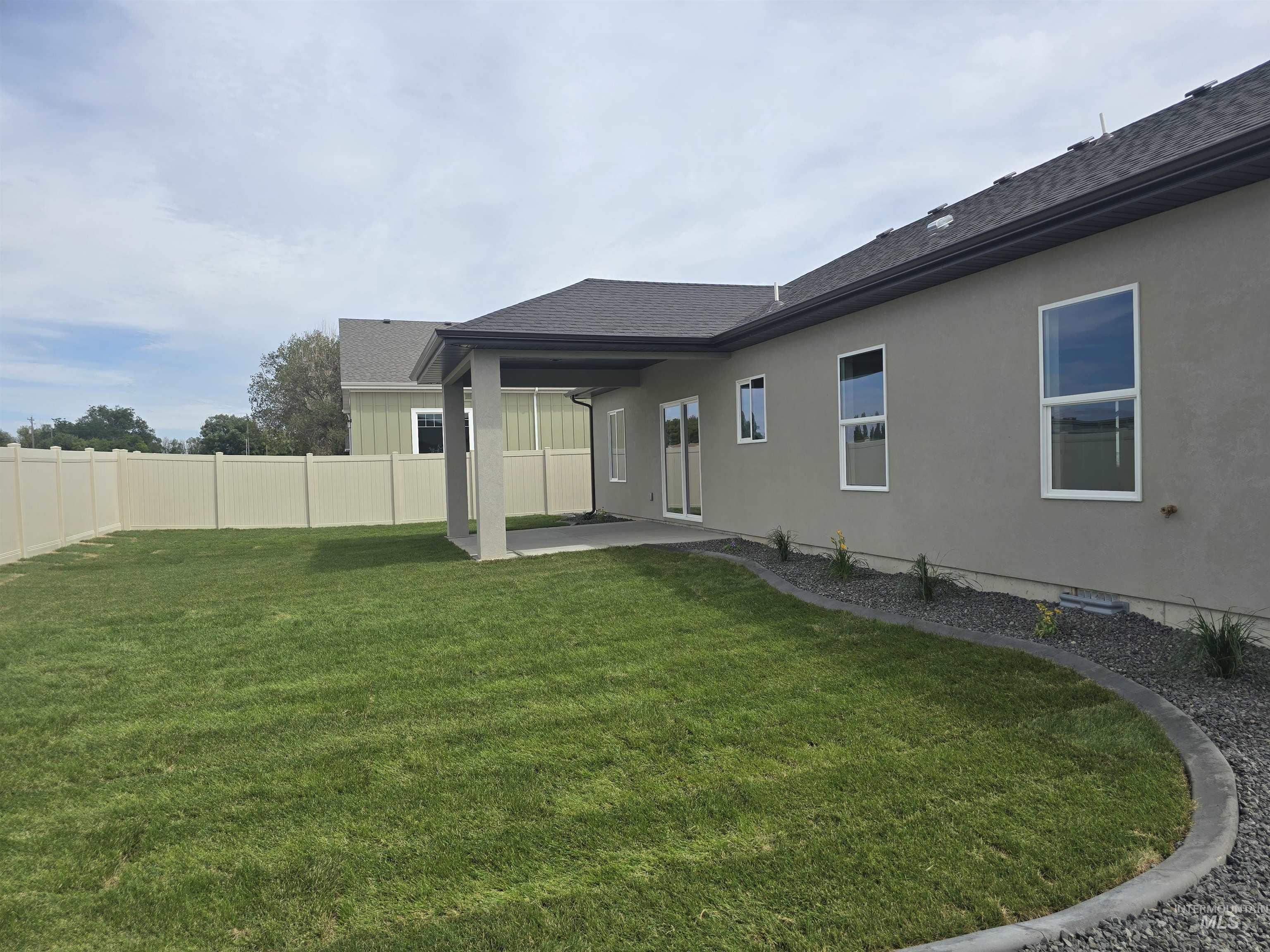 922 Adamite Road Property Photo 17