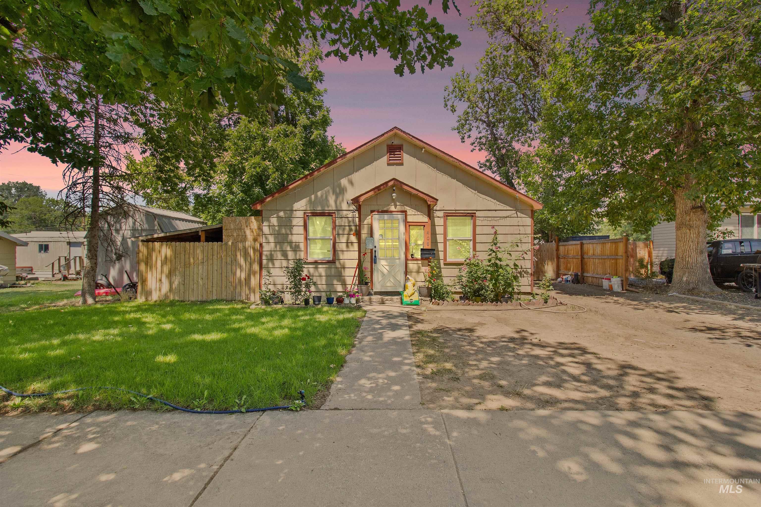 408 5th Ave E. Property Photo 4