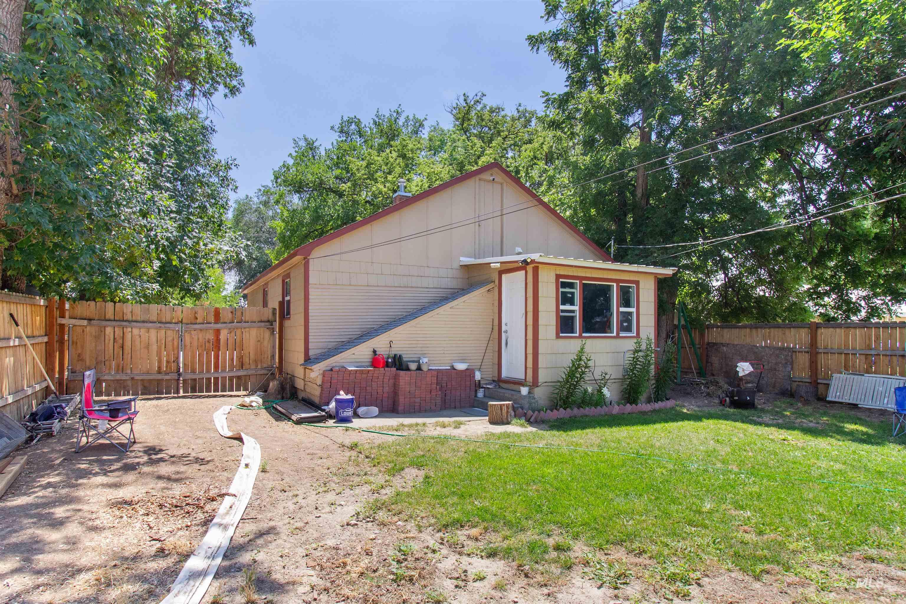 408 5th Ave E. Property Photo 25