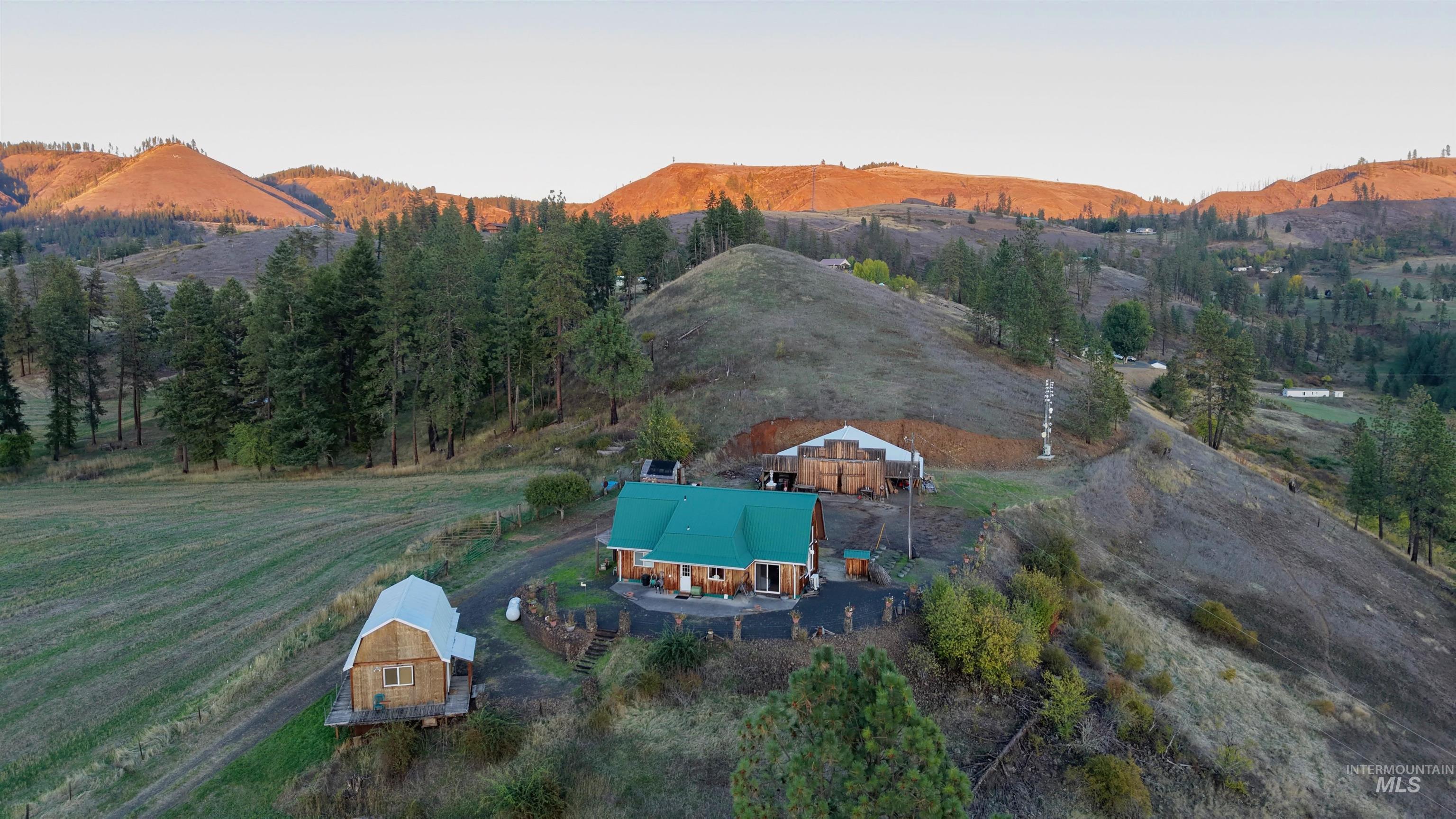 164 Beaver Nob Property Photo 2